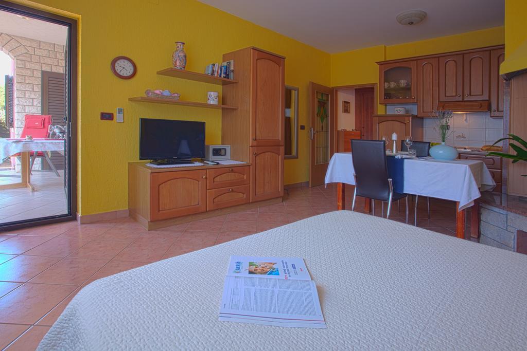 Apartments Daniela Novigrad Istria الغرفة الصورة